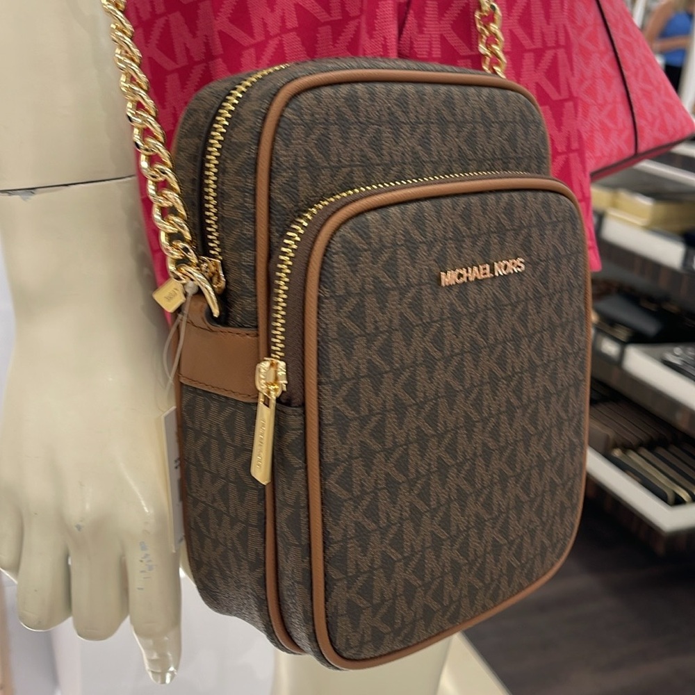 MICHAEL KORS Jet Set Travel Md Logo Crossbody Flight Bag # 35F1GTVC2B NWT
Brown - Picture 7 of 16